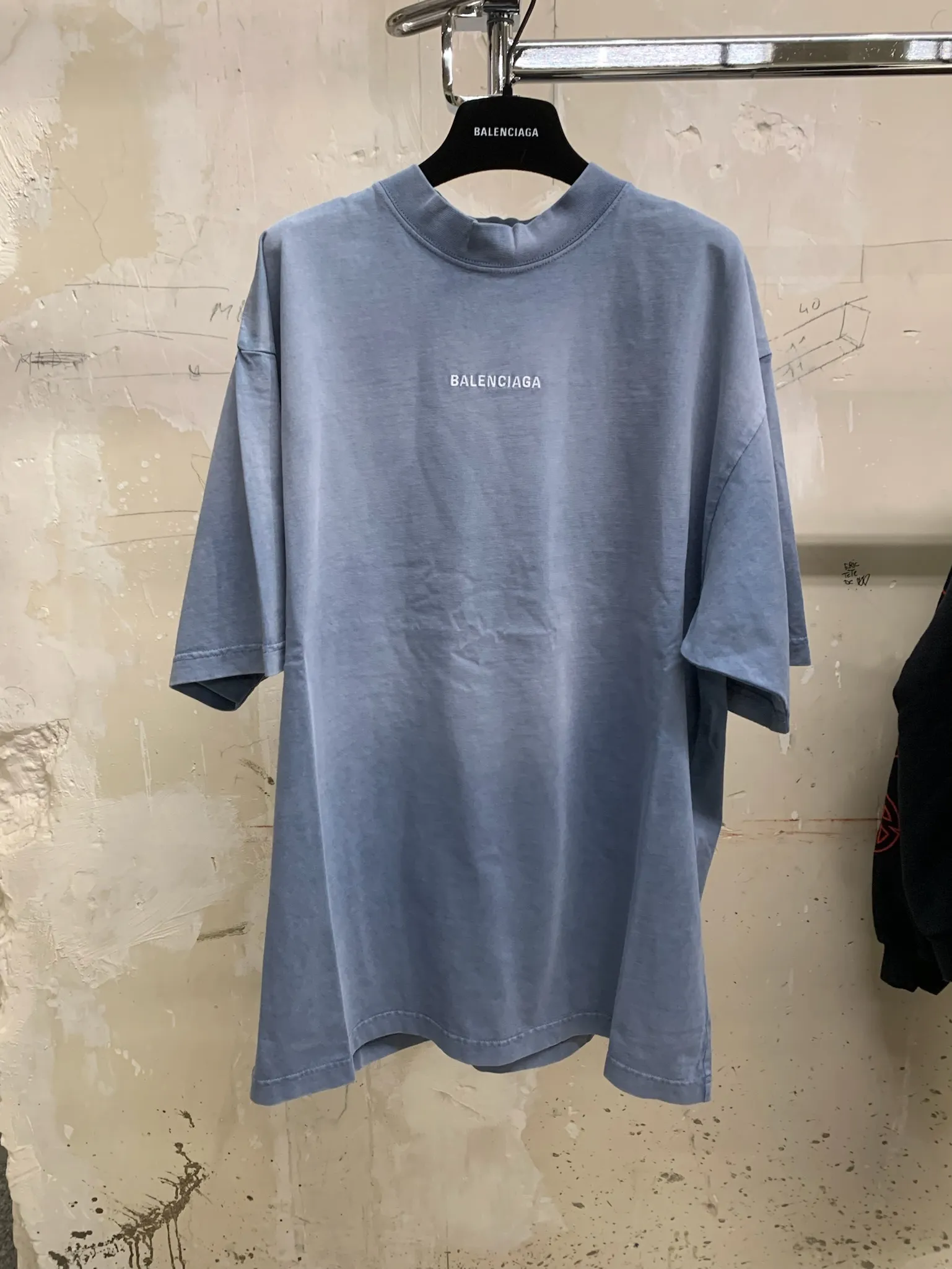 BALENCIAGA  |Balenciaga Back T-shirt Medium Fit in Faded Purple