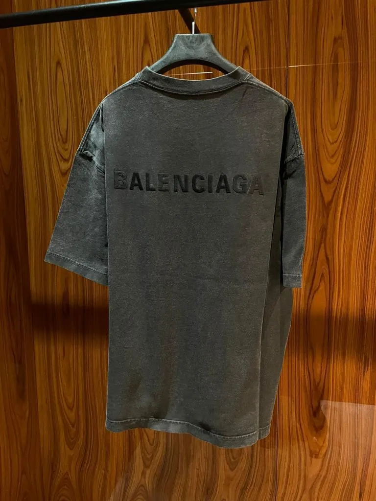 BALENCIAGA  |Men's logo medium fit t-shirt in black