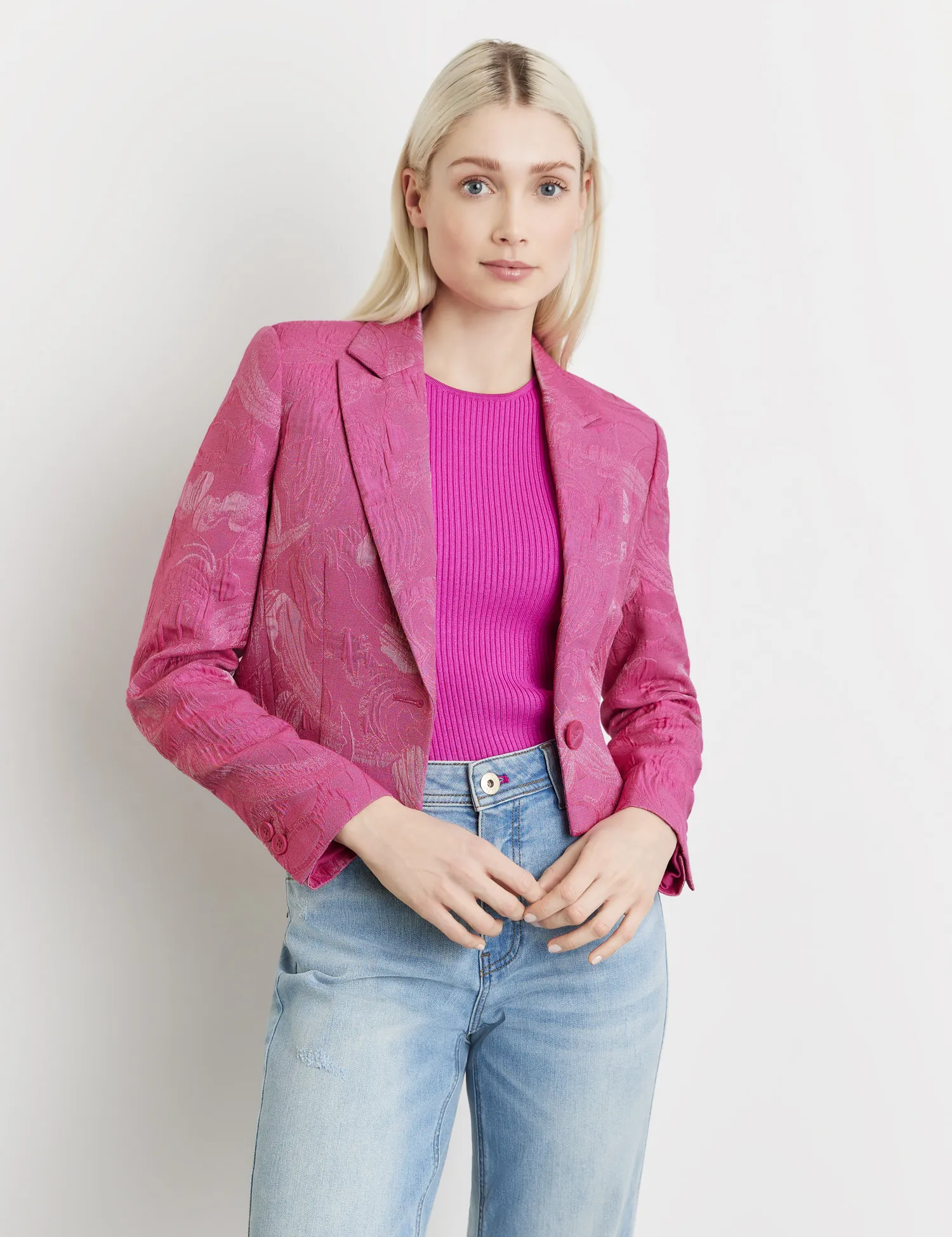 Bolero blazer made of jacquard fabric