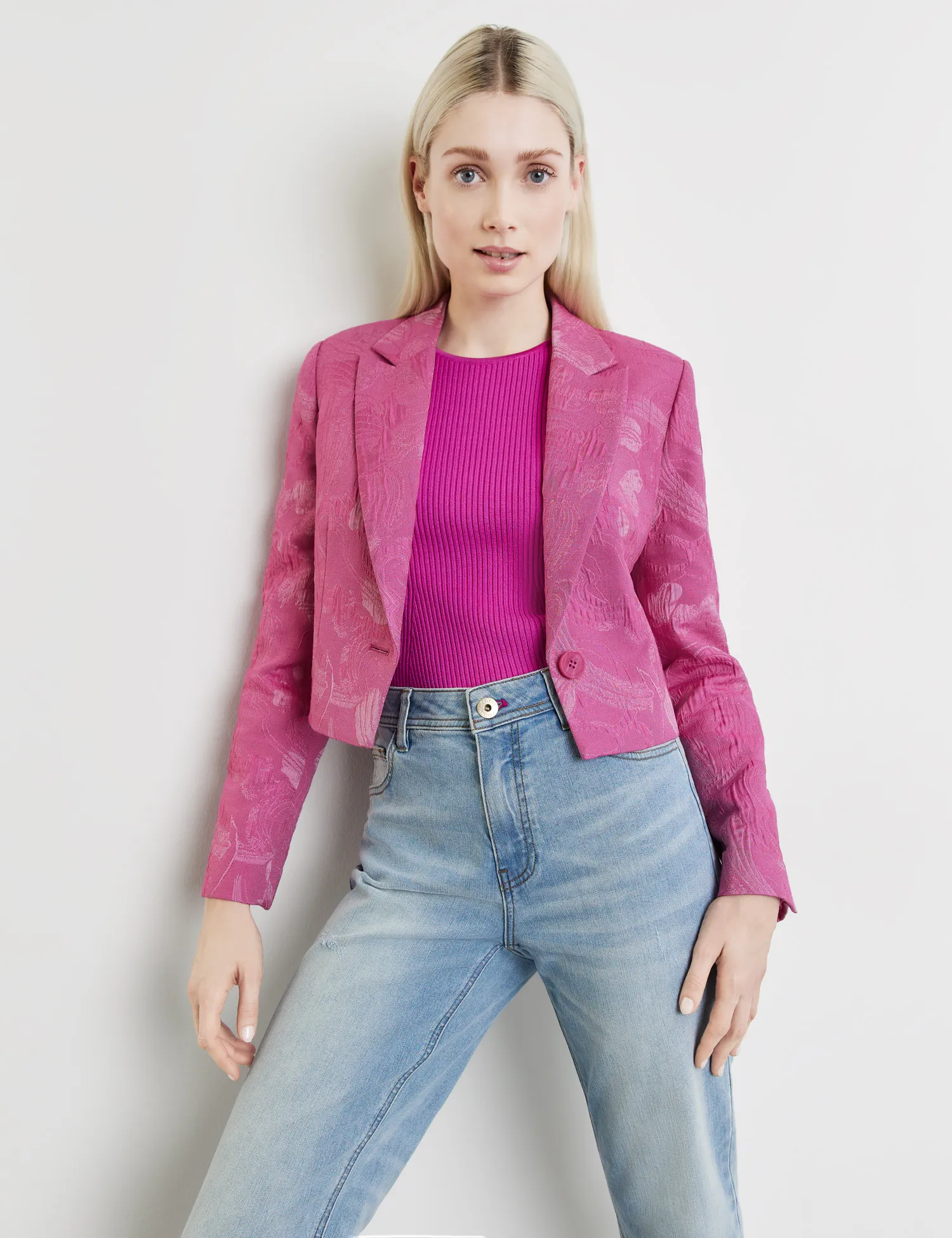 Bolero blazer made of jacquard fabric