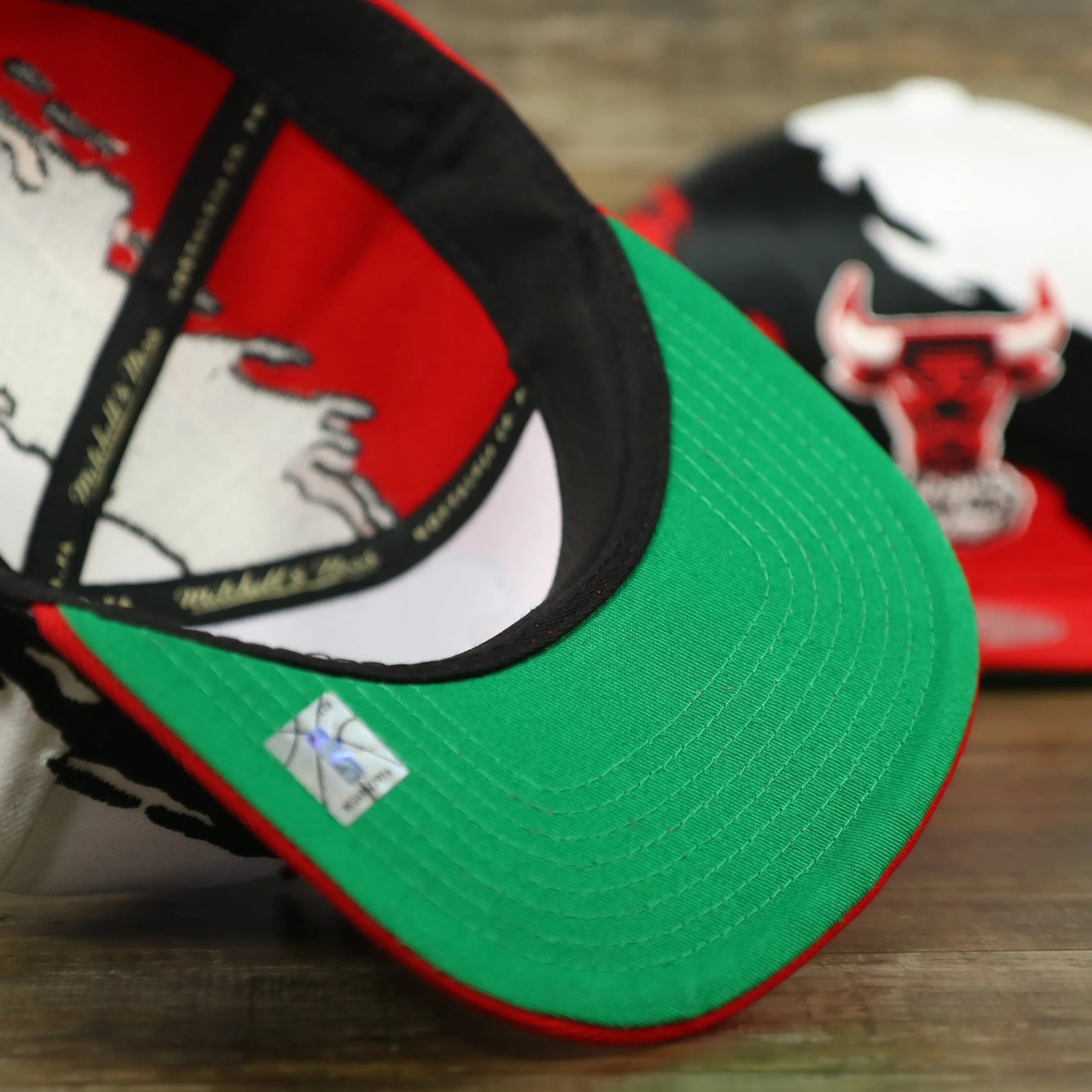 Chicago Bulls Vintage Retro NBA Paintbrush Mitchell and Ness Snapback Hat | Red/White/Black