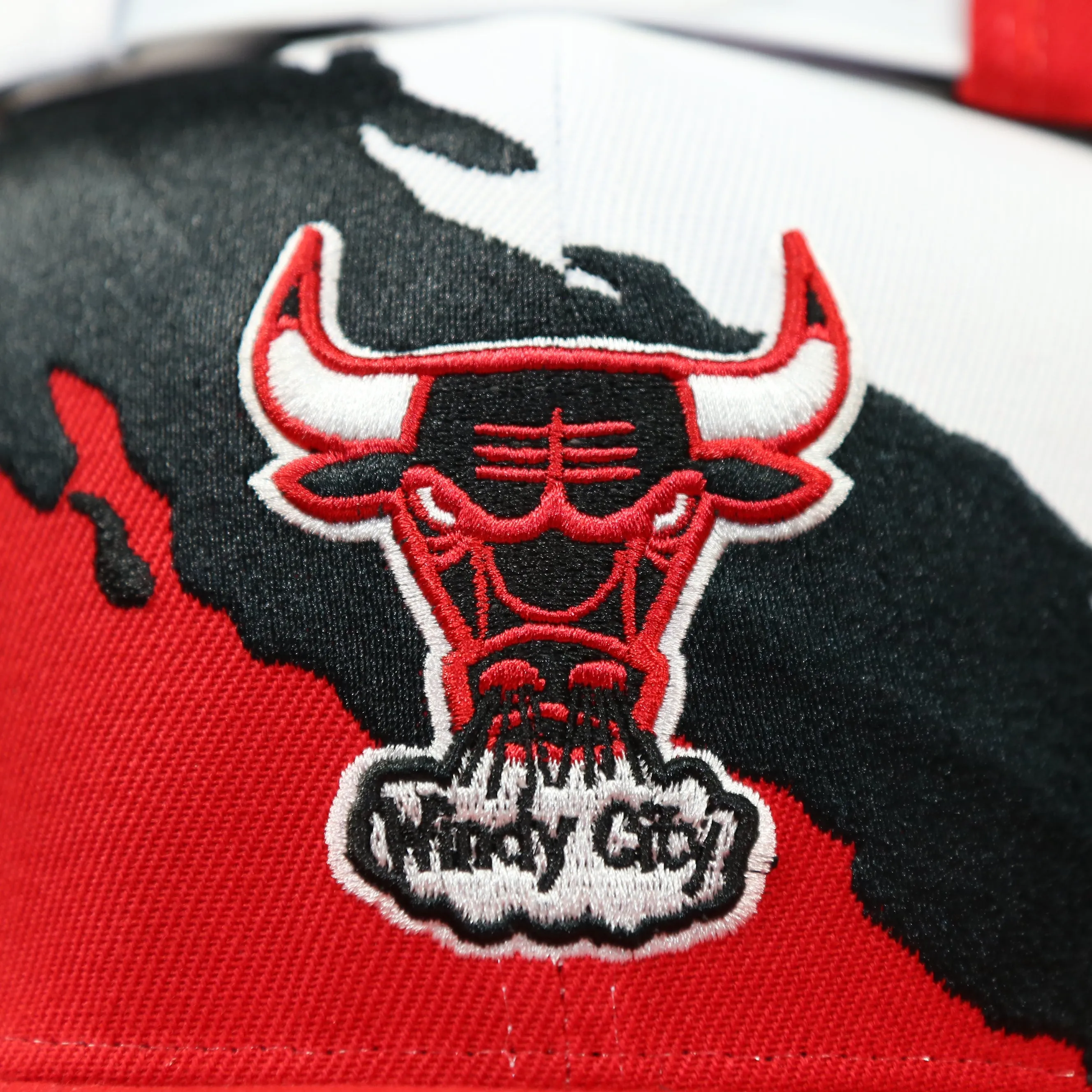 Chicago Bulls Vintage Retro NBA Paintbrush Mitchell and Ness Snapback Hat | Red/White/Black