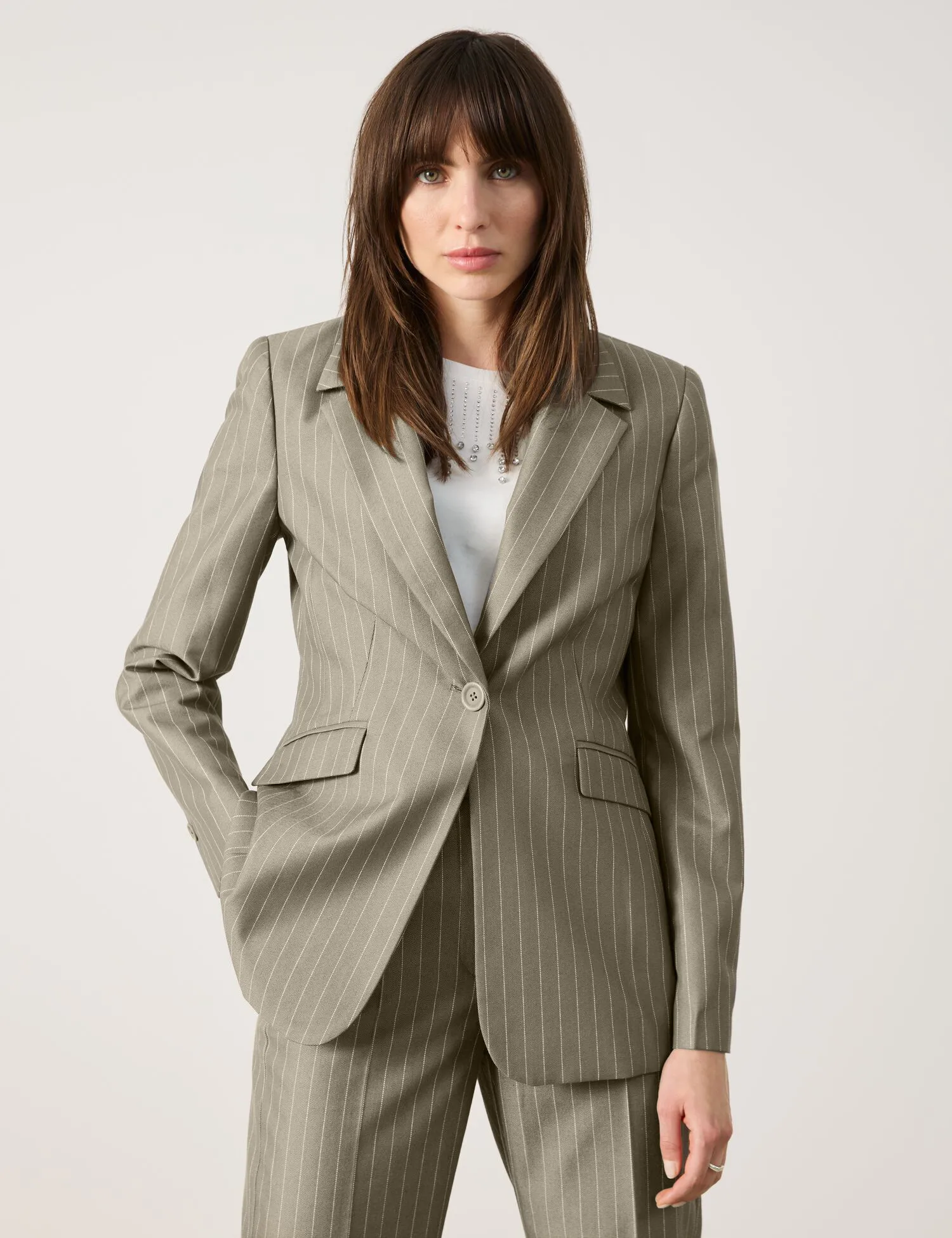 Elegant blazer with pinstripes