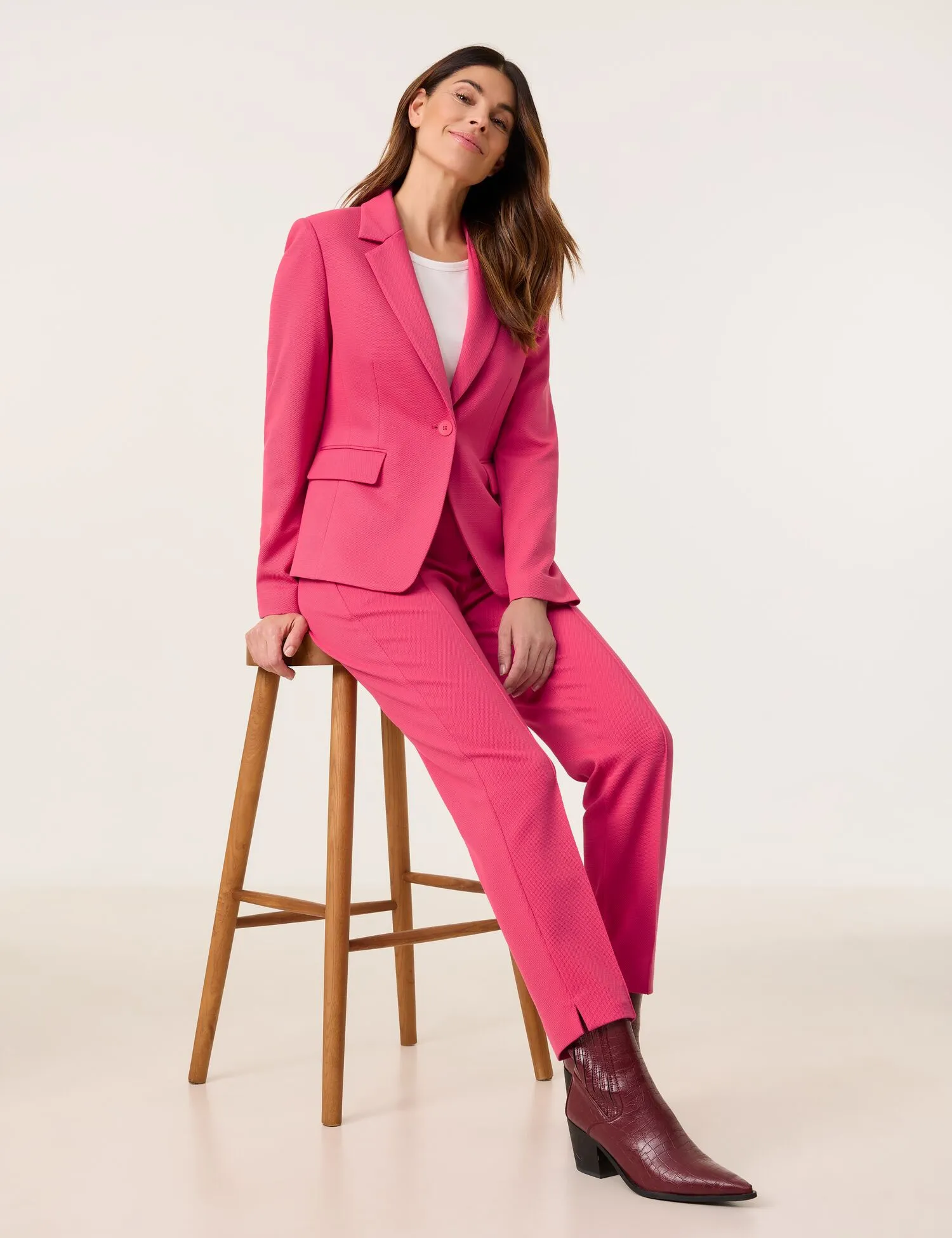 Fitted blazer with stretch for comfort