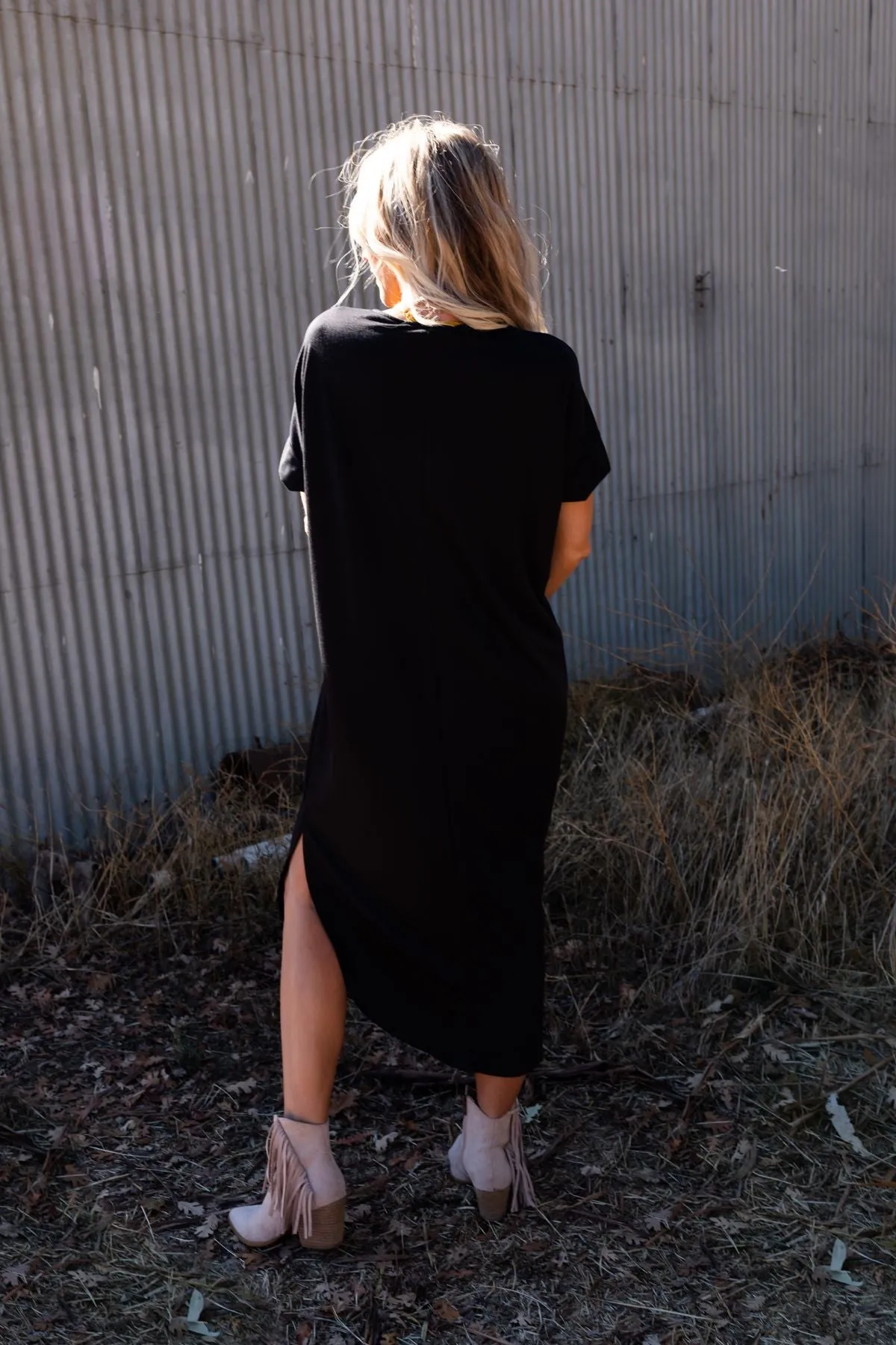 On The Go Round Hem Pocketed Midi Dress - Black