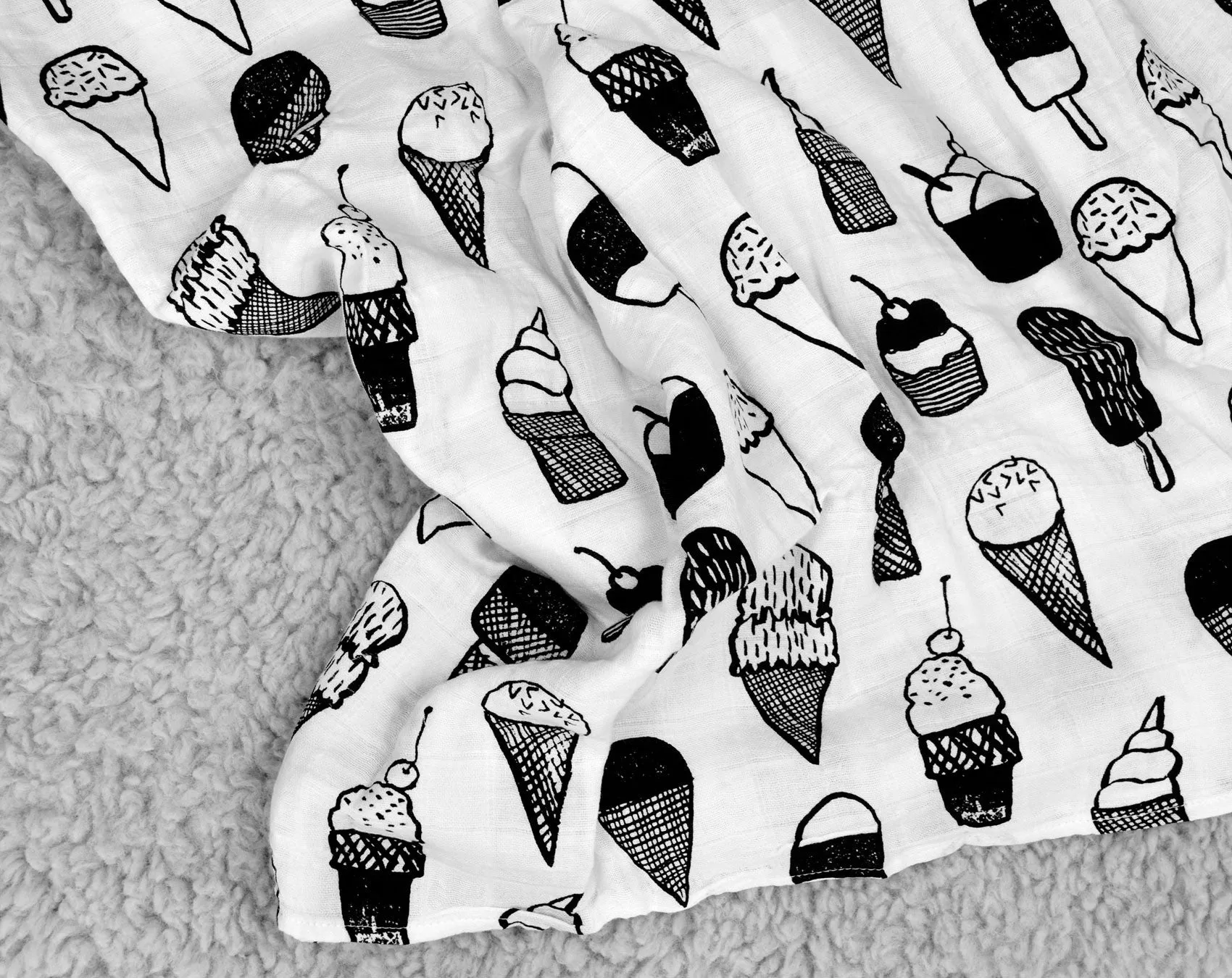 Organic Swaddle + Wall Art - Ice Cream Love 