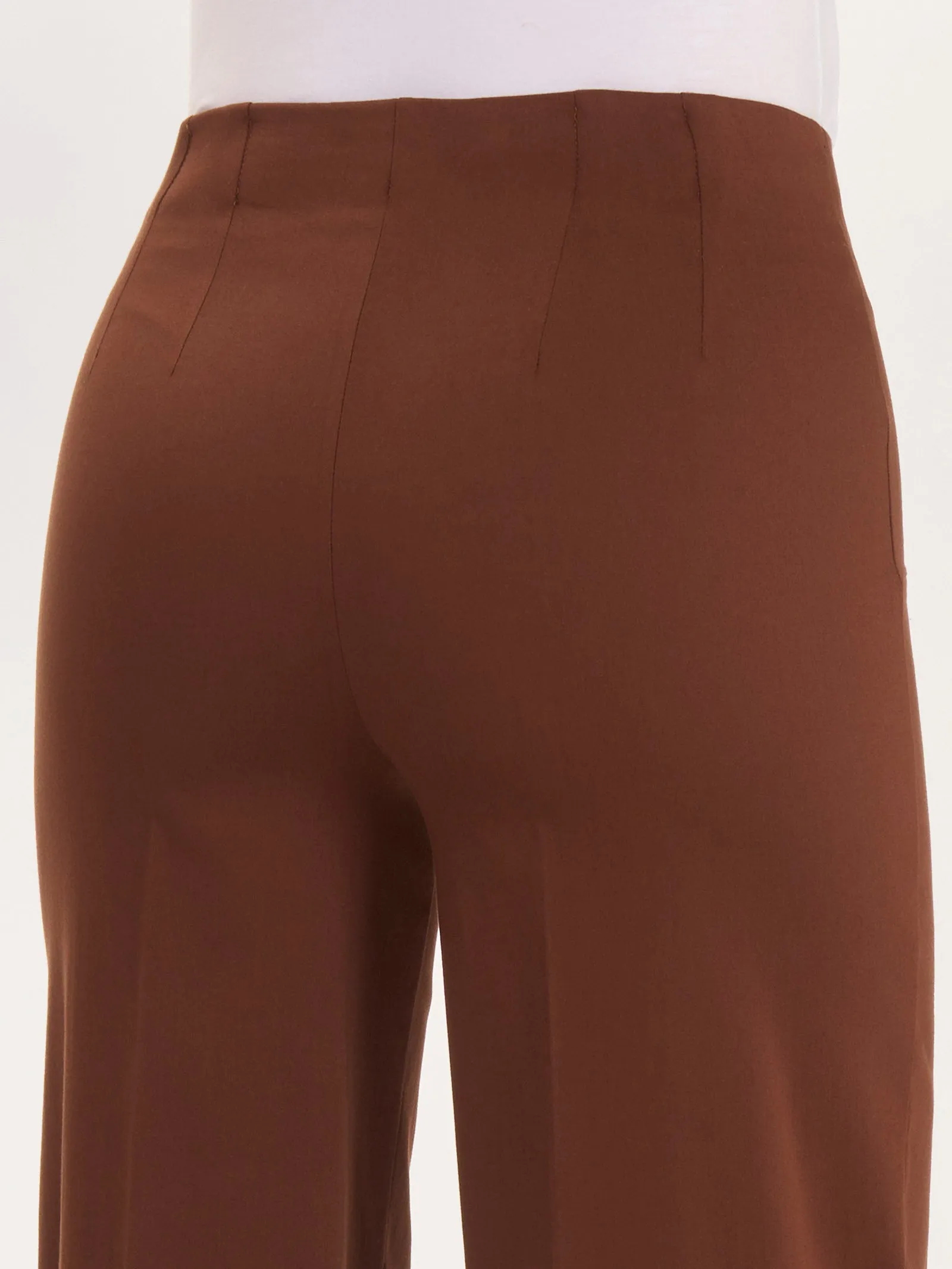 Pantalone ampio alla caviglia in Satin Power - Tibetan Red