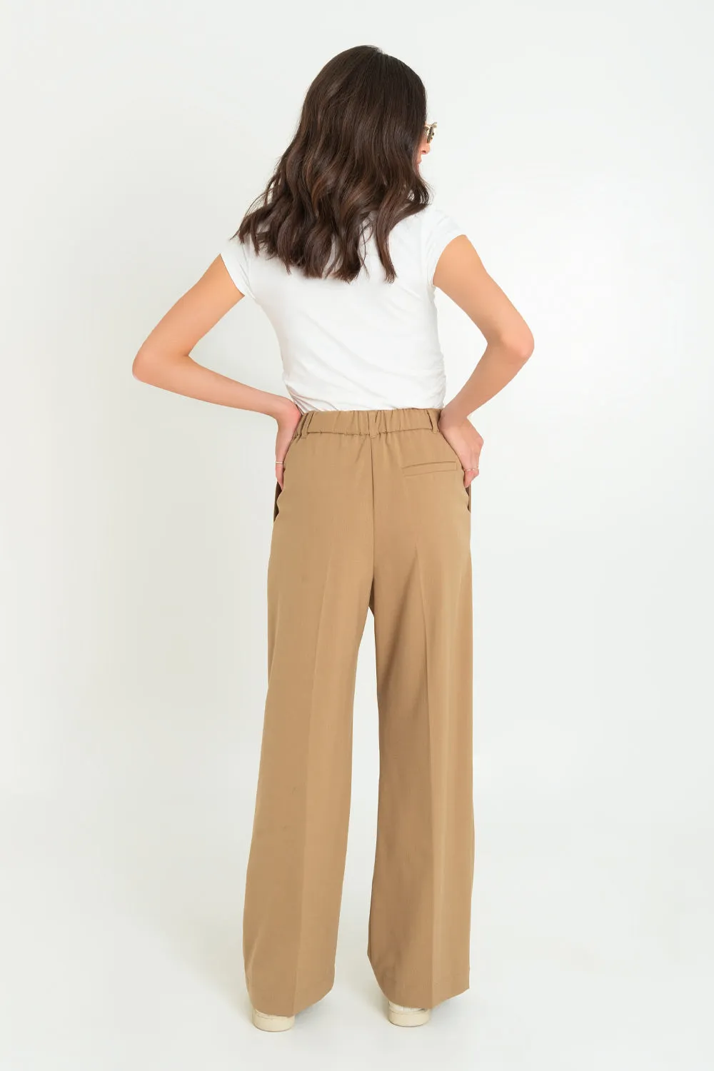 Pantalón wide leg de cintura alta con pinzas