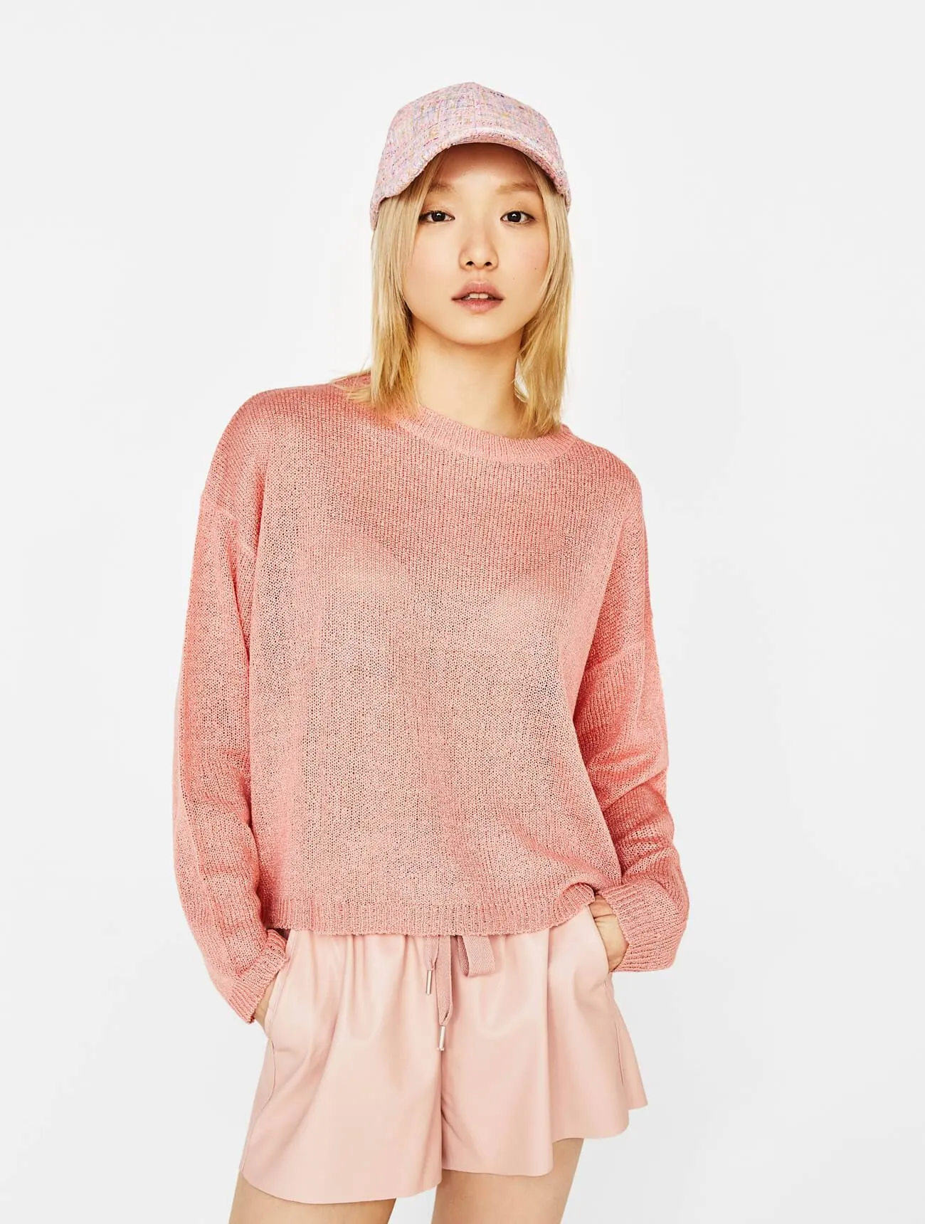 Round neck sweater