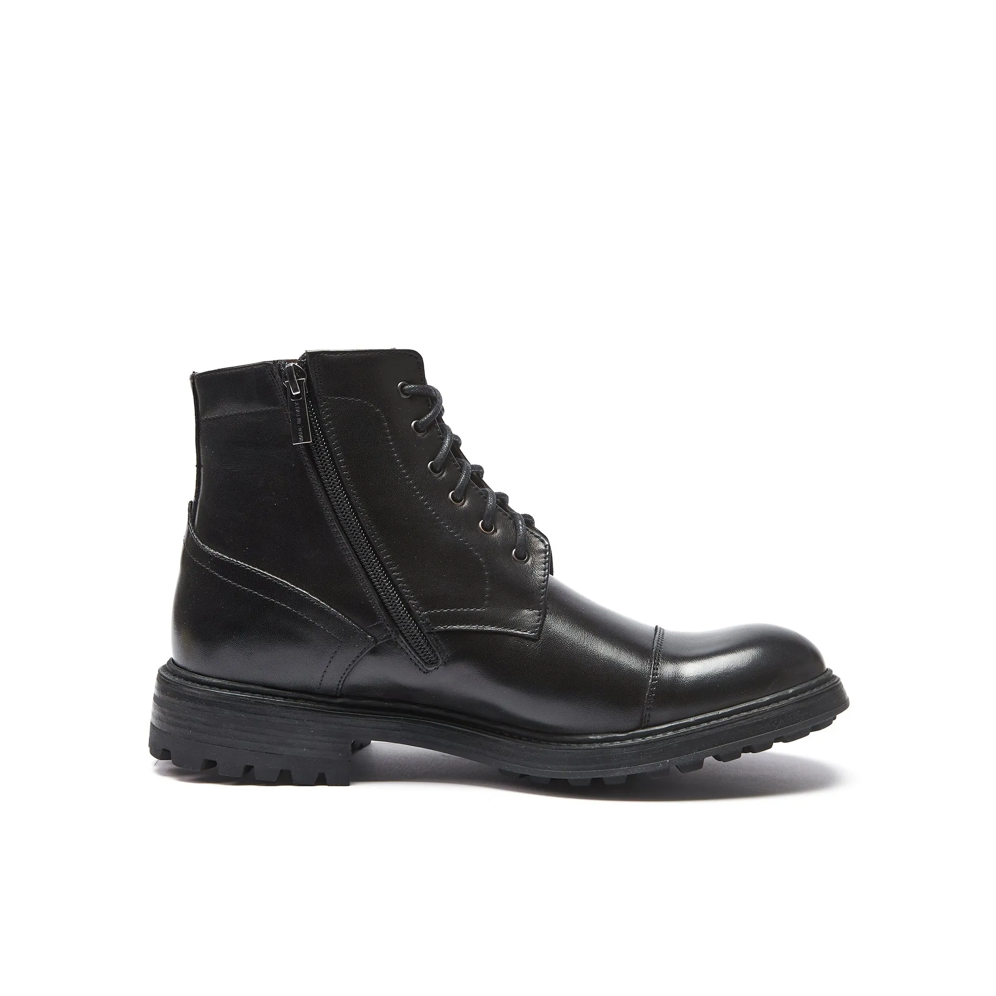 Toe cap ankle boot black