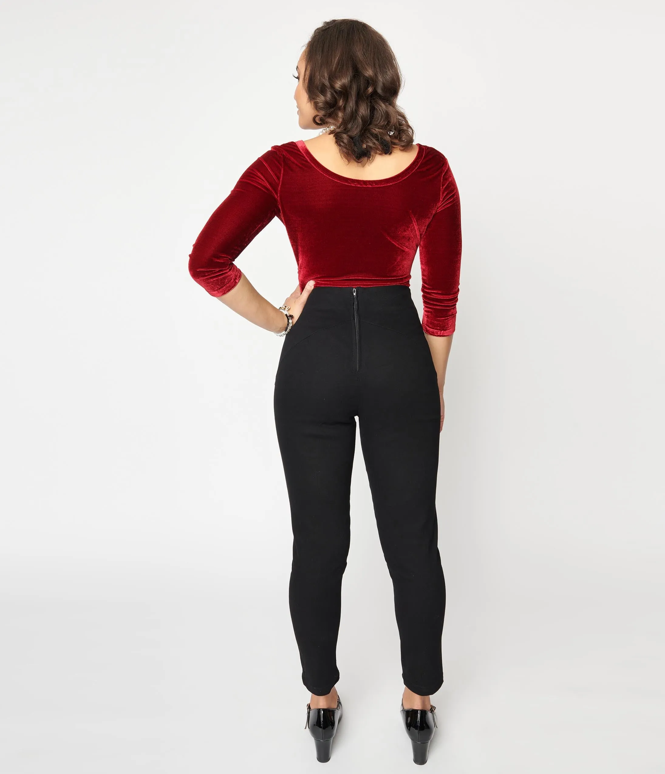 Unique Vintage Black V-Waist Crop Pants