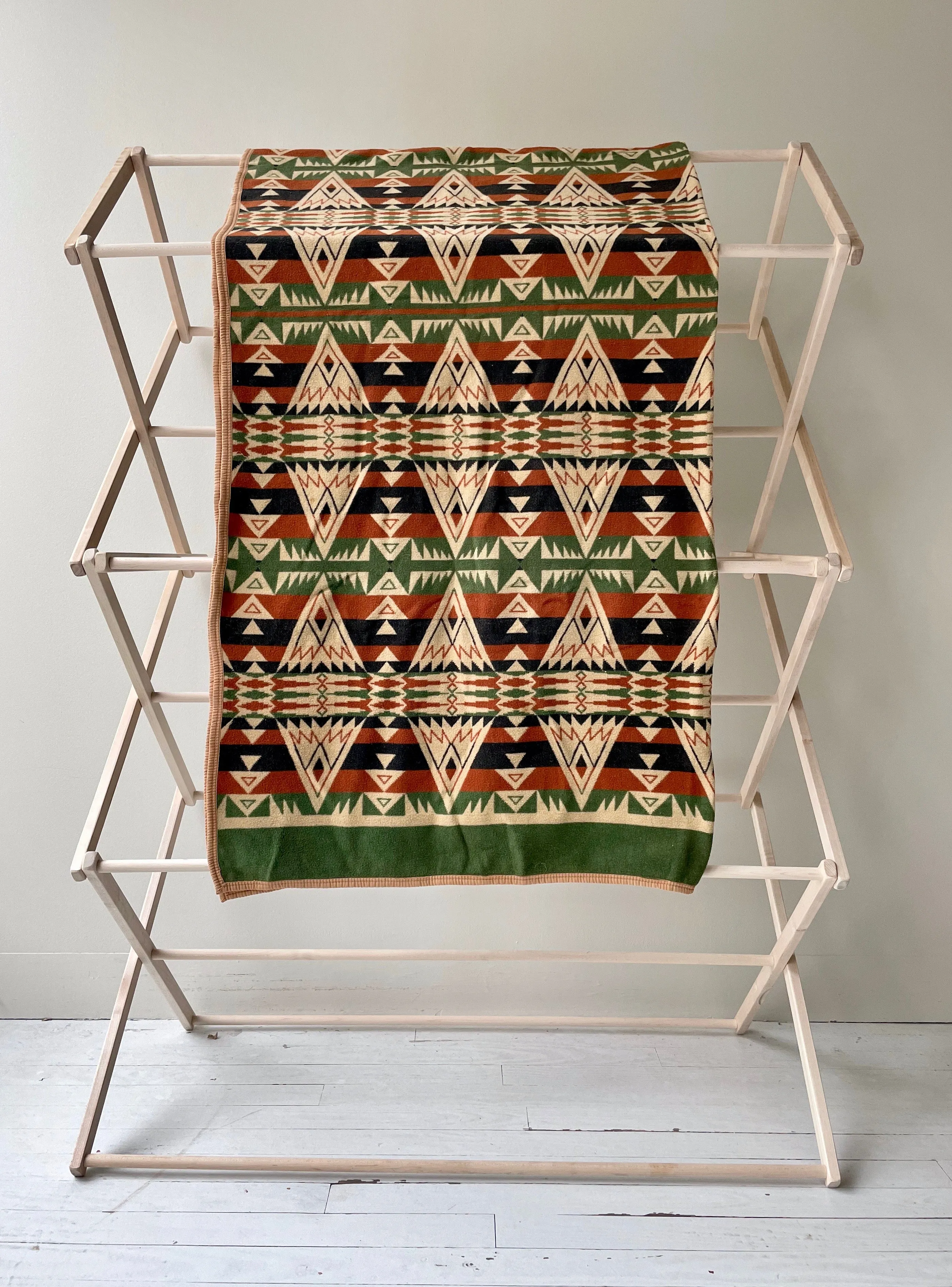 Vintage Indian Trade Beacon Camp Blanket