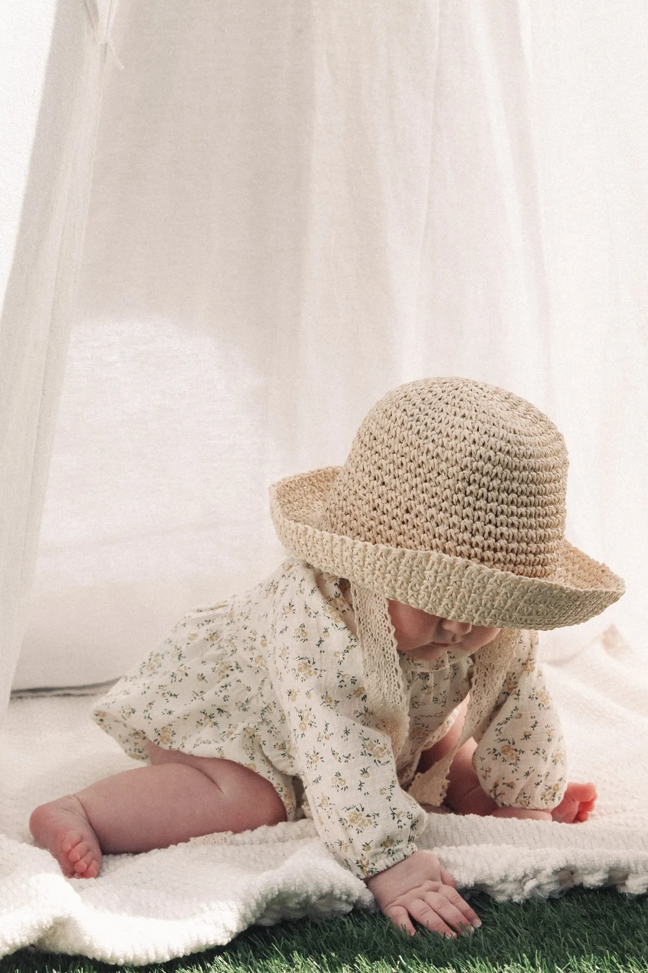 Wicker Lace Tie Hat