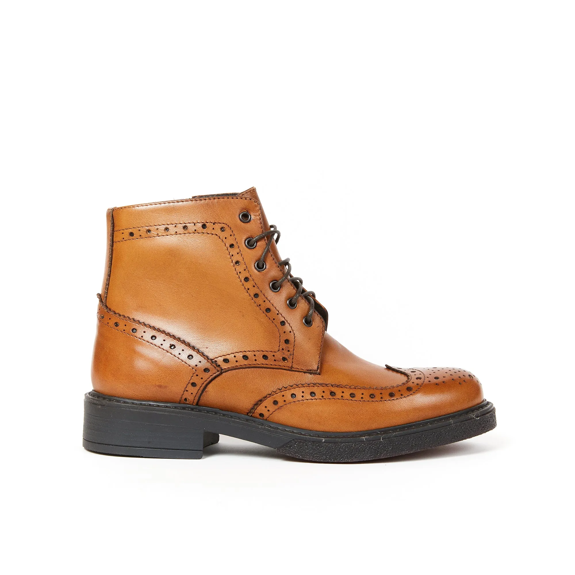 Wing cap laced boot cognac brown