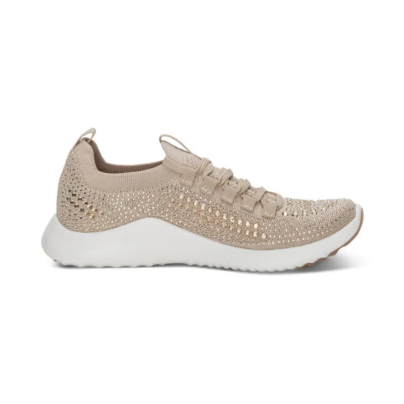 WOMEN'S AETREX CARLY SPARKLE SNEAKER | TAN